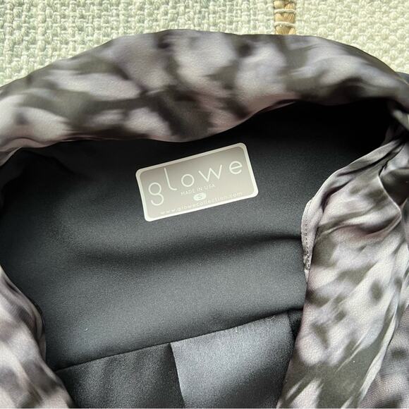 Glowe Side Hustle Dark Leopard Long Sleeves Button Down Shirt Women’s Small - Picture 9 of 12